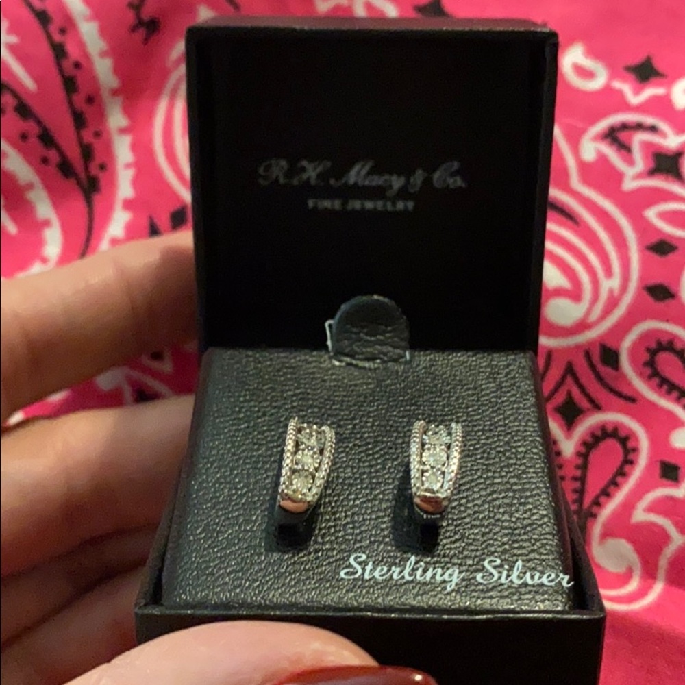 Sterling silver and diamond earrings - Picture 2 of 2
